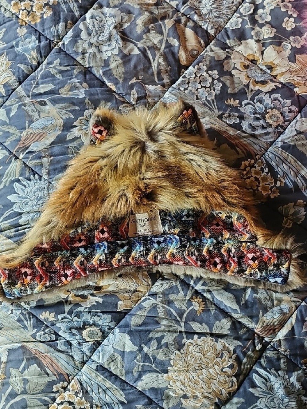 Red Fox Hood - Picture 2 of 5